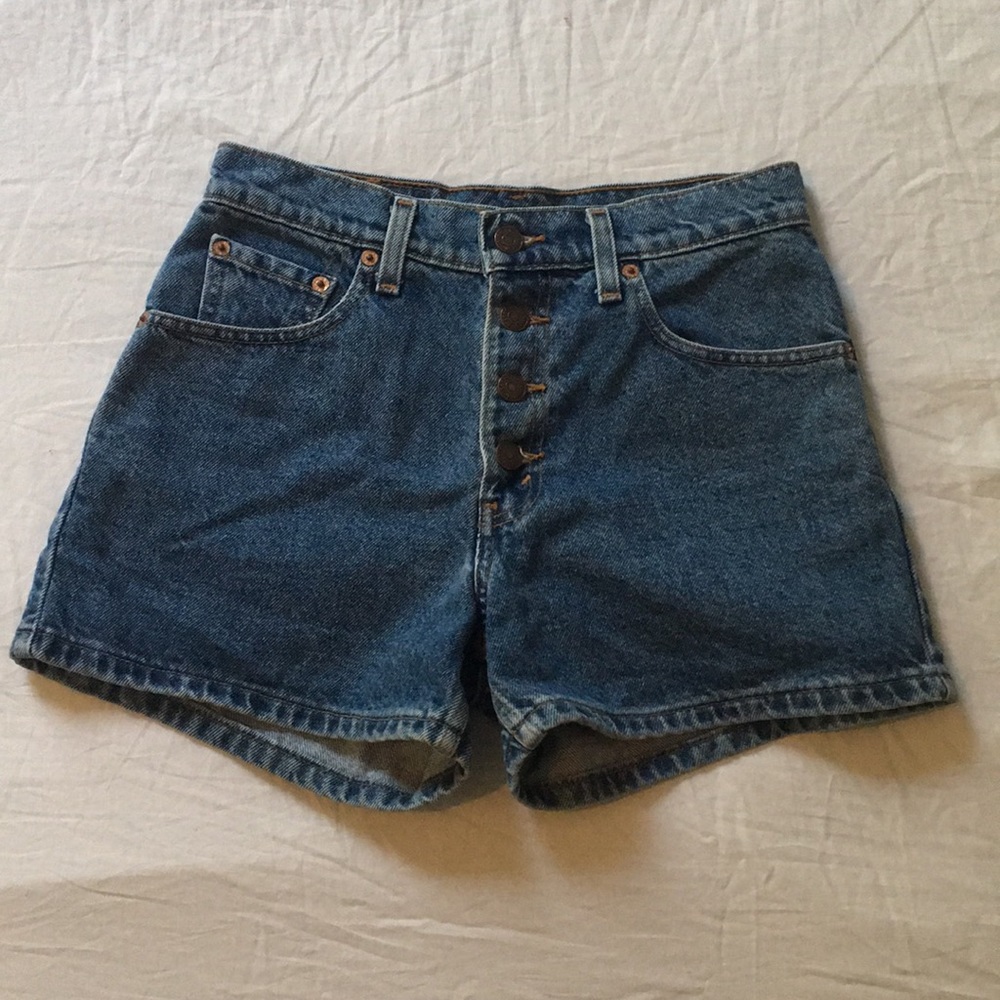 Levi’s Mom Shorts